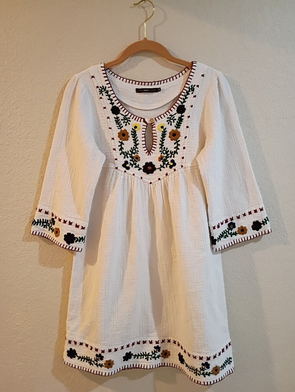 Boho, floral, embroidered dress. Size M. 100% Cotton.